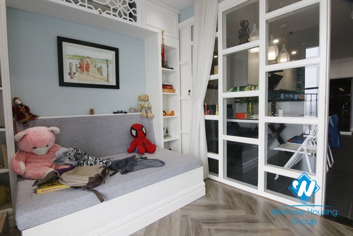 Modern apartment with 3 bedroom apartment for rent in Aqual Center Building 